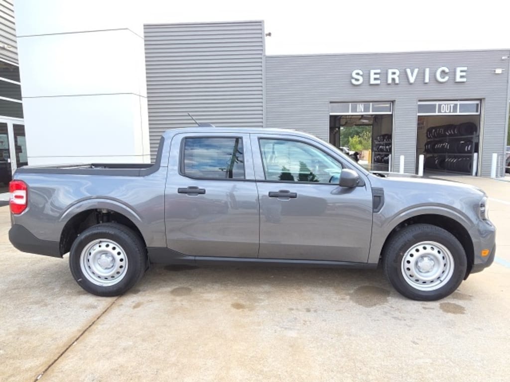 New 2025 Ford Maverick XL TRUCK