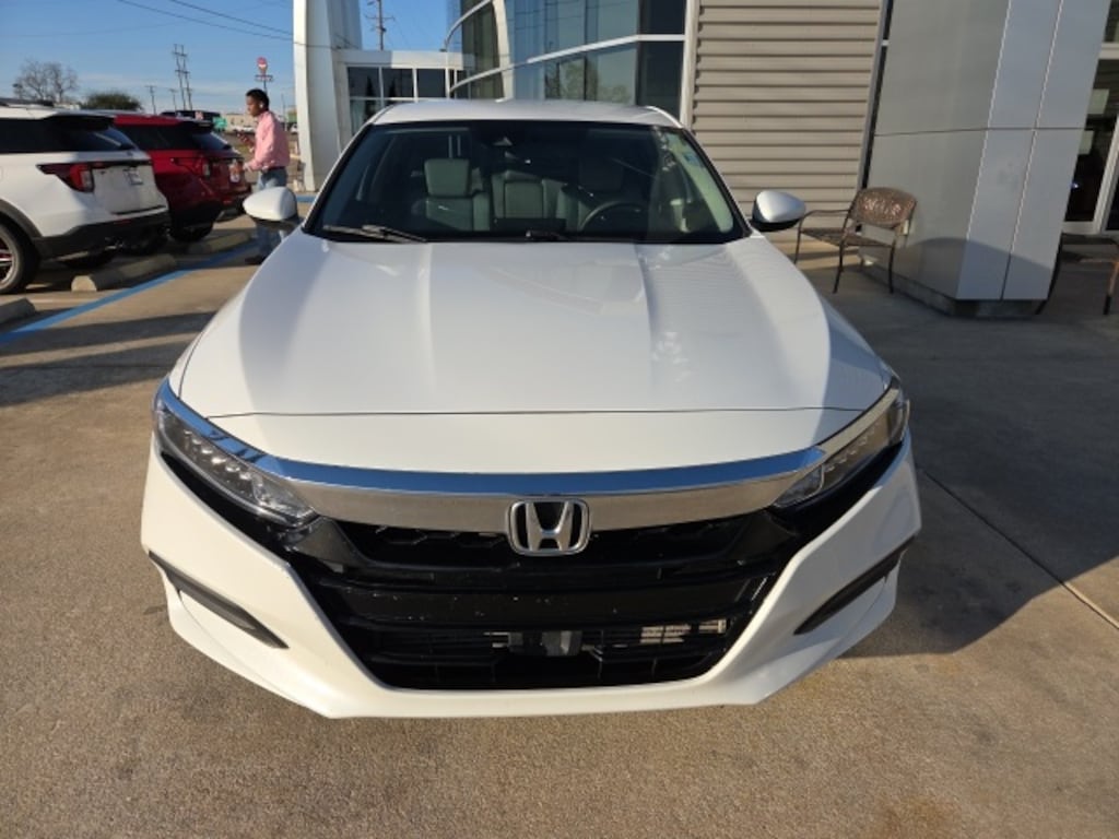 Used 2018 Honda Accord LX Sedan