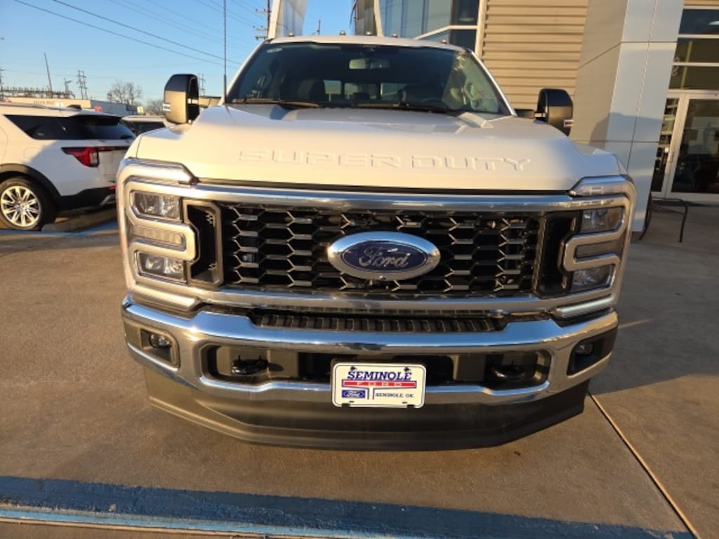 New 2025 Ford Super Duty F-350 Lariat TRUCK