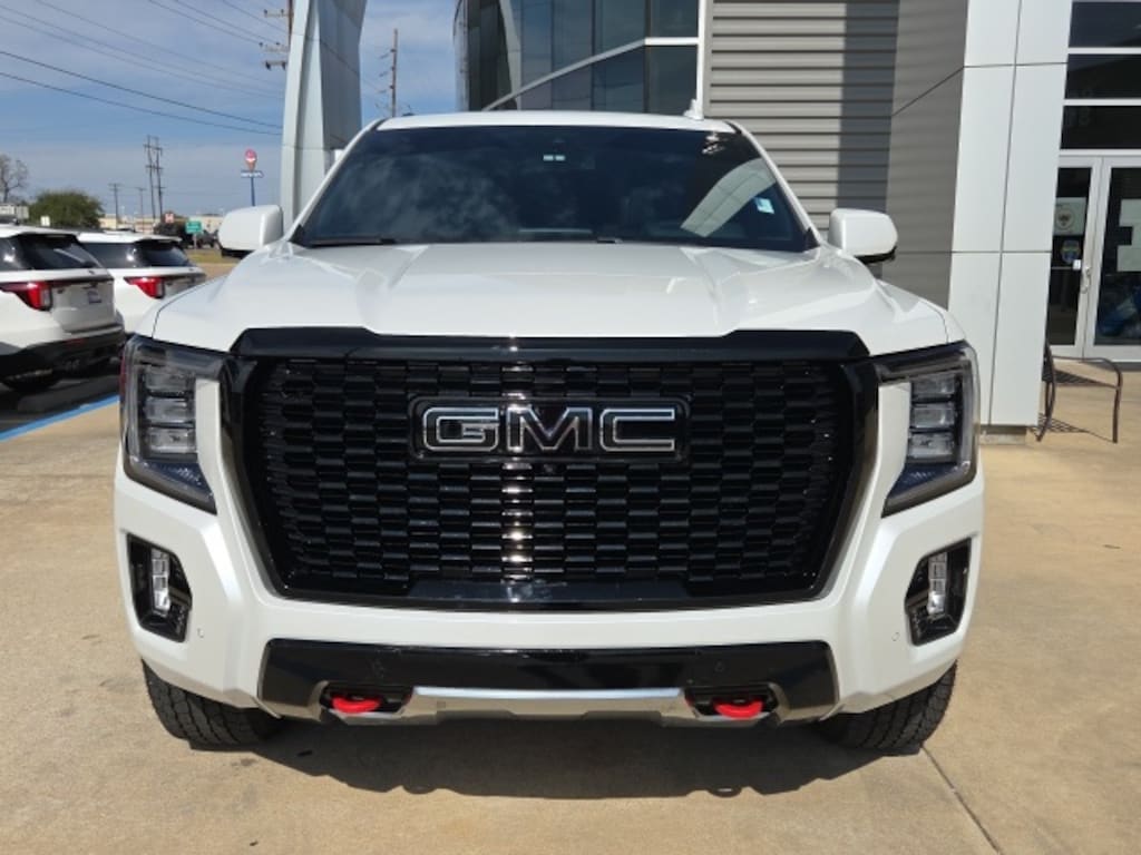 Used 2024 GMC Yukon AT4 SUV