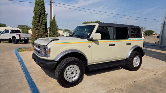 2026 Ford Bronco Outer Banks&reg; SUV