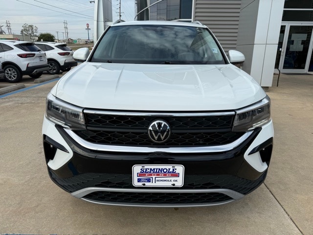 Used 2024 Volkswagen Taos SE with VIN 3VVSX7B22RM074849 for sale in Seminole, OK