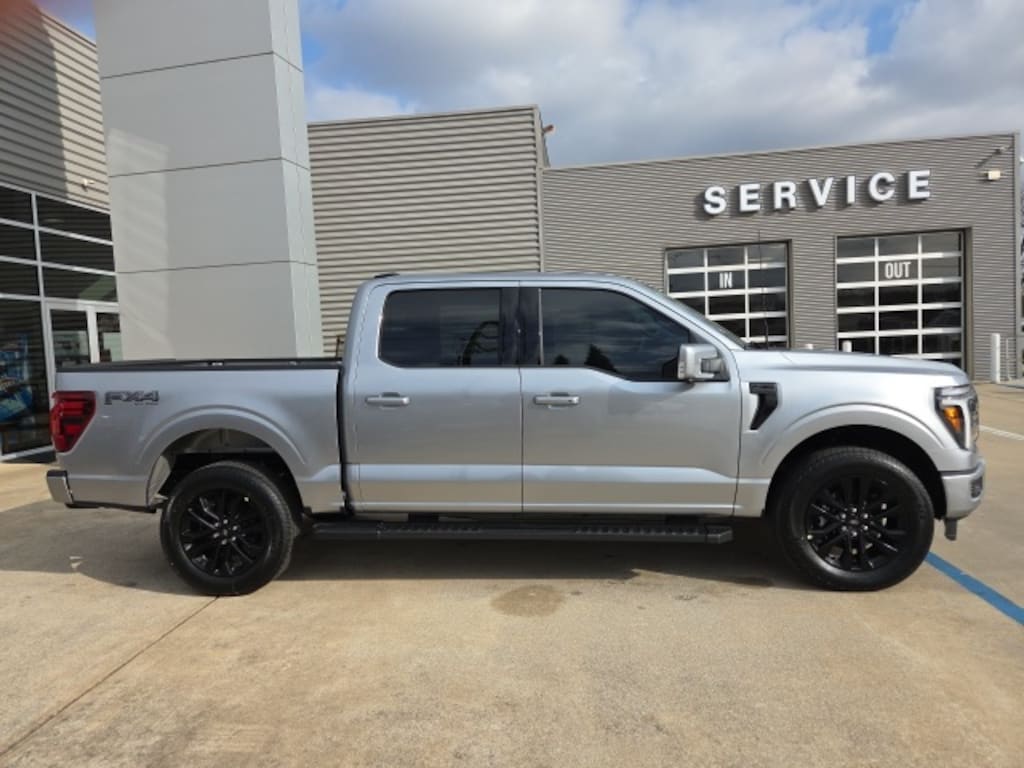 New 2025 Ford F-150 Lariat TRUCK