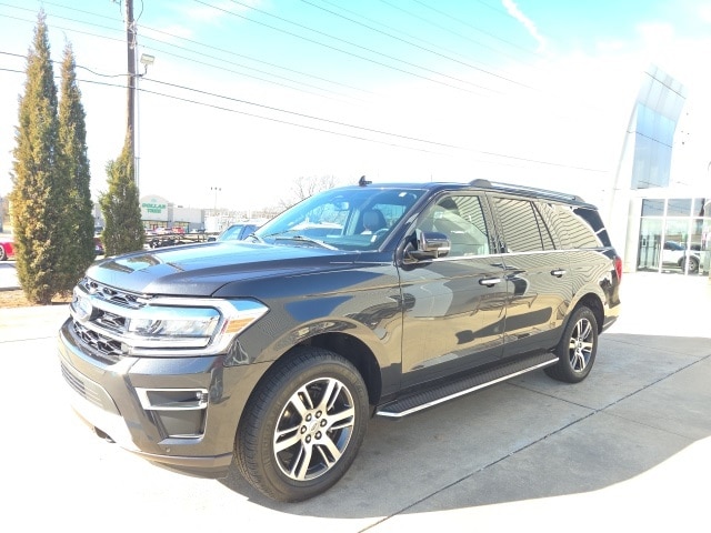 2022 Ford Expedition Limited's photo