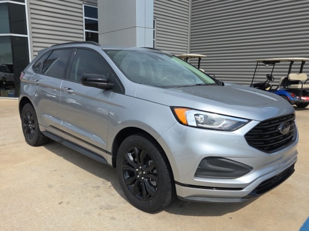 Used 2022 Ford Edge SE SUV