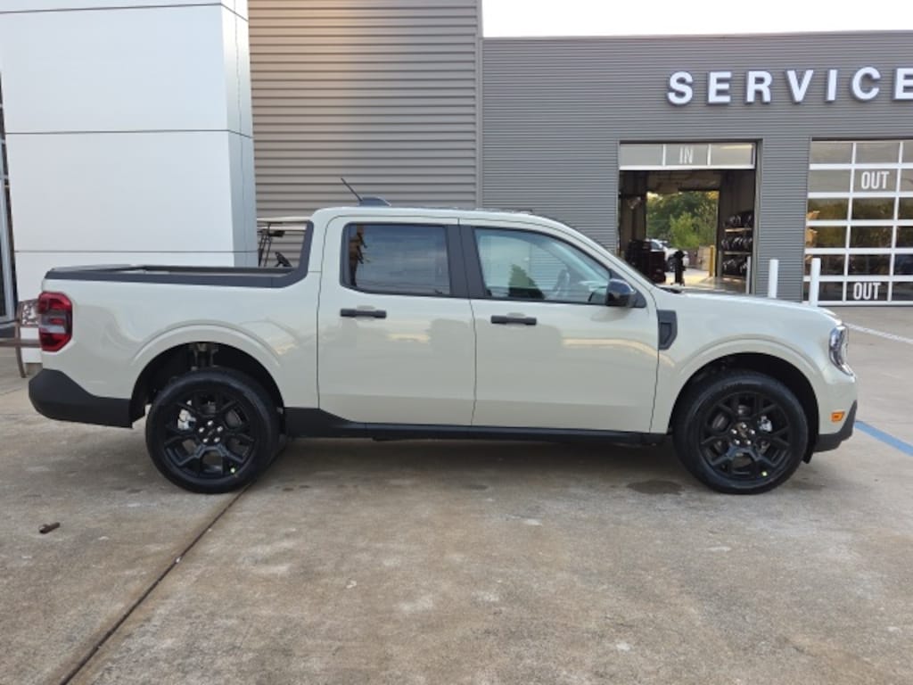 New 2025 Ford Maverick XLT TRUCK