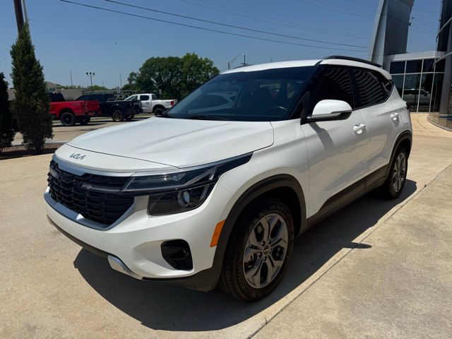 2024 Kia Seltos 2.0 S FWD's photo