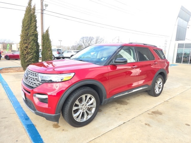 2023 Ford Explorer Limited's photo