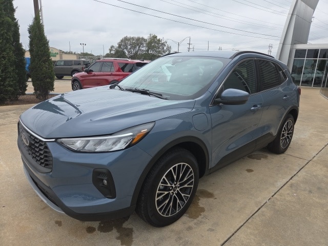 2025 Ford Escape PHEV's photo