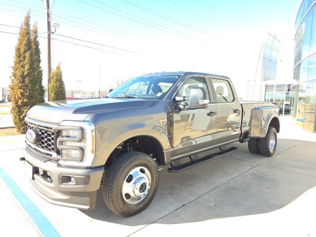 2026 Ford F-350 Base's photo