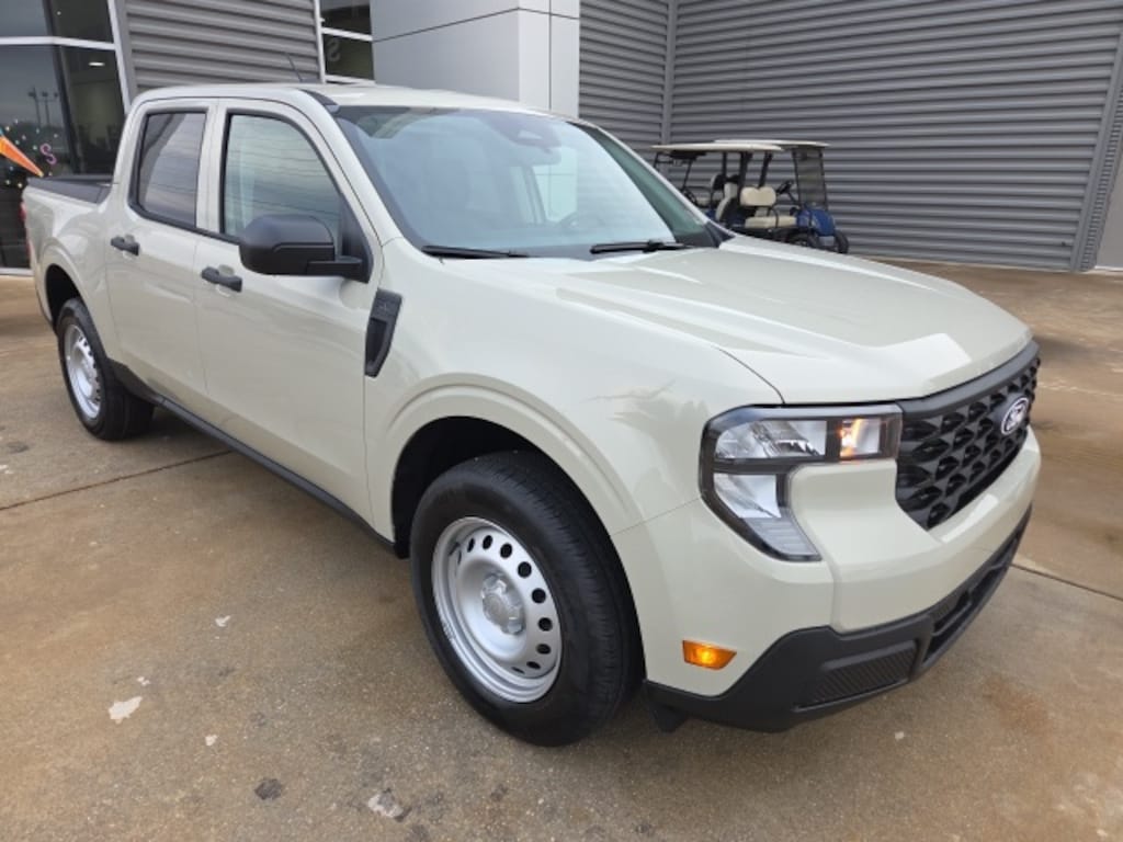 New 2025 Ford Maverick XL TRUCK