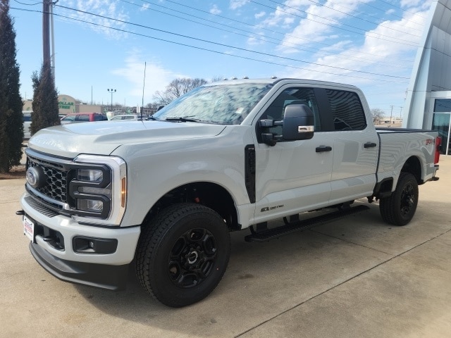2025 Ford F-250 Super Duty XL's photo