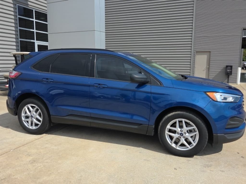 Used 2022 Ford Edge SE SUV