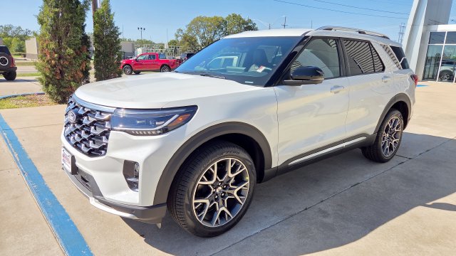 2027 Ford Explorer Platinum SUV