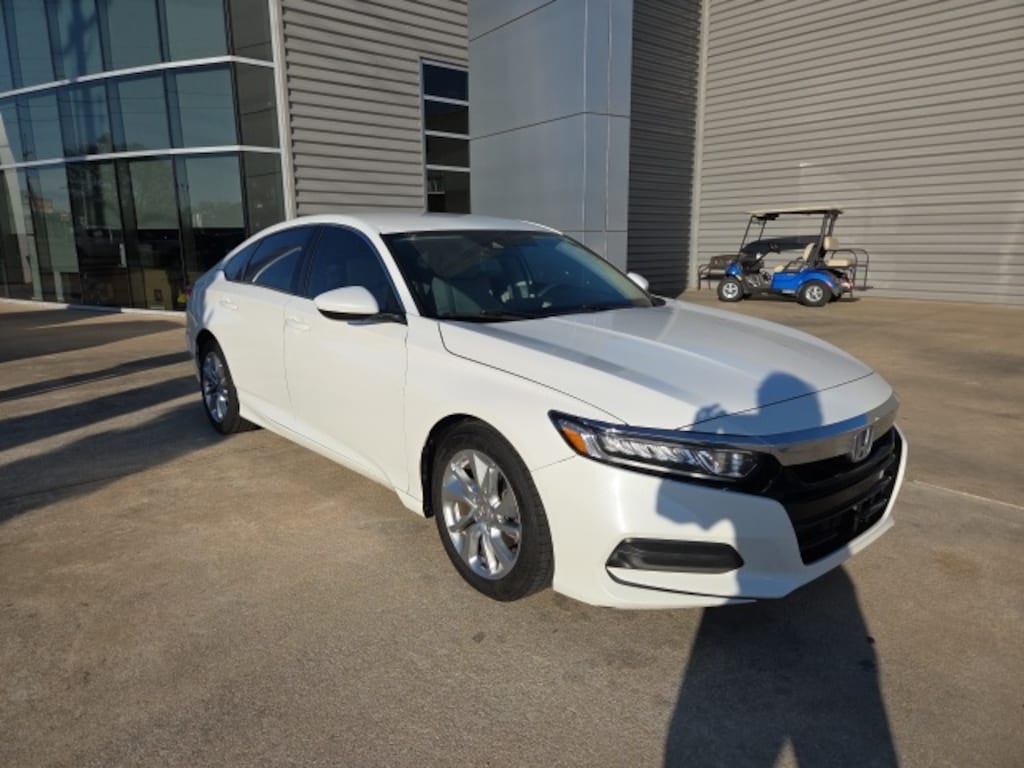 Used 2018 Honda Accord LX Sedan