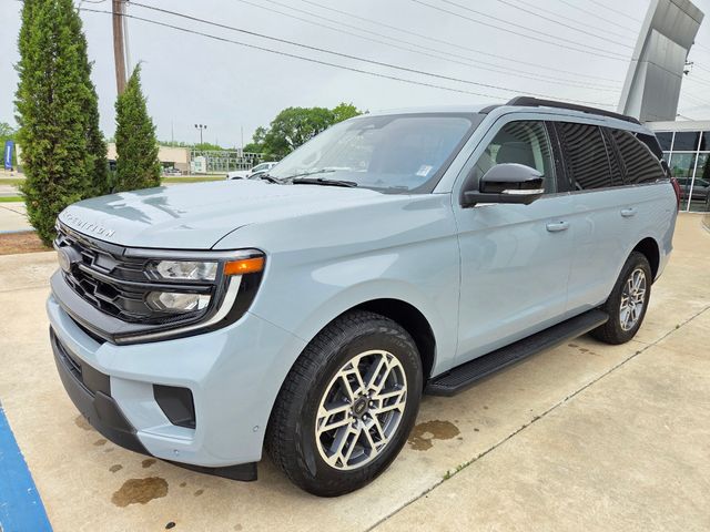 2025 Ford Expedition Active 4x4's photo