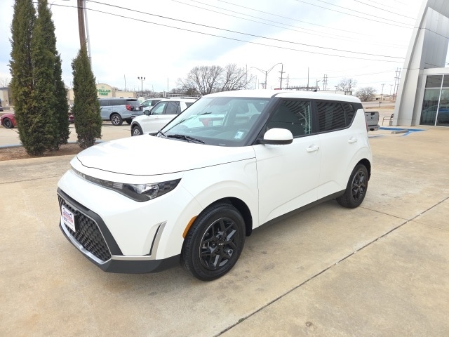 2025 Kia Soul S's photo