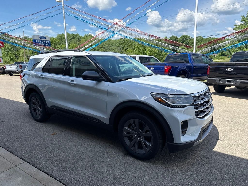 2026 Ford Explorer Active - Photo 2