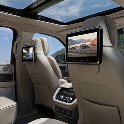 2019 Lincoln Navigator Vs Cadillac Escalade Sentry Lincoln
