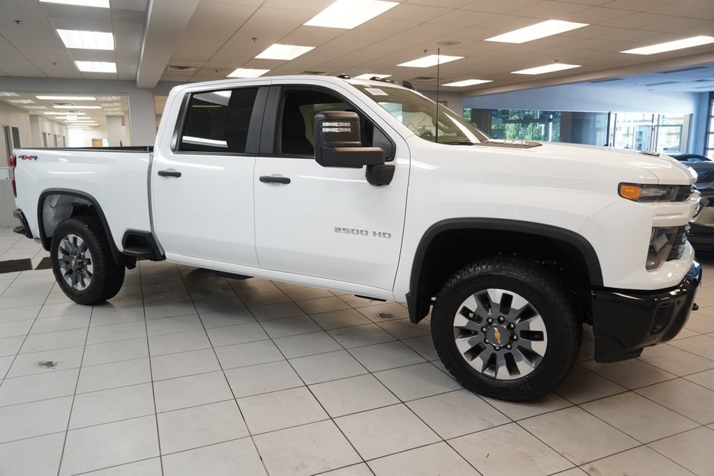 2026 Chevrolet Silverado 2500 HD Custom - Photo 12