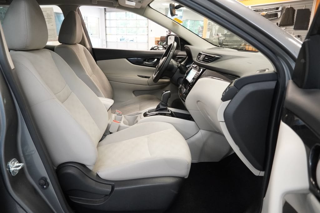 2017 Nissan Rogue Sport SV - Photo 34