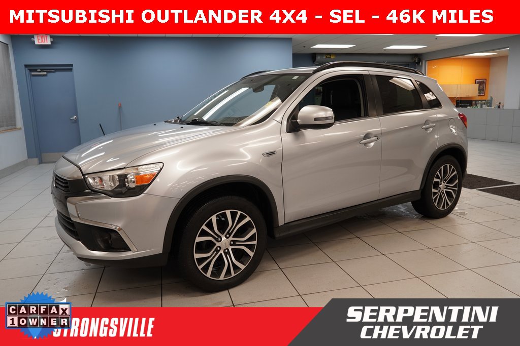 2016 Mitsubishi Outlander Sport's photo