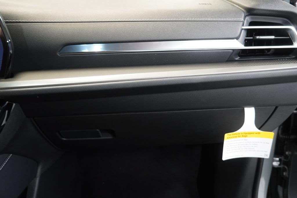 2027 Chevrolet Traverse LT - Photo 39