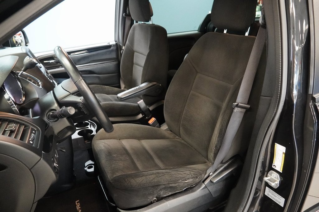 Used 2017 Dodge Grand Caravan SE Plus Van