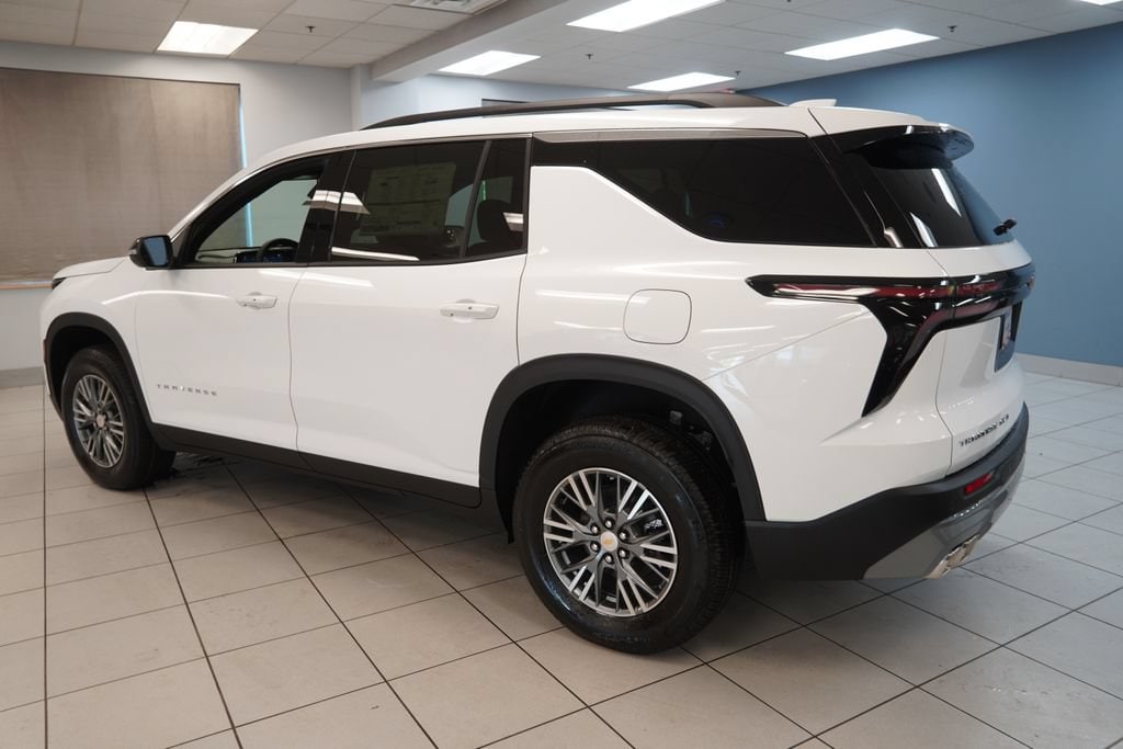 2027 Chevrolet Traverse LT - Photo 6