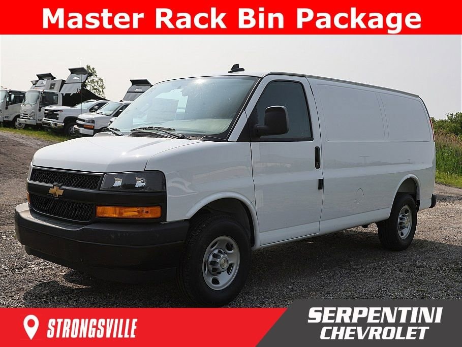 2025 Chevrolet Express 2500 Work Van HD's photo