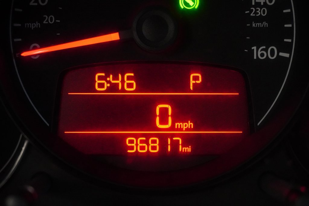 2012 Volkswagen Beetle 2.5L photo 3