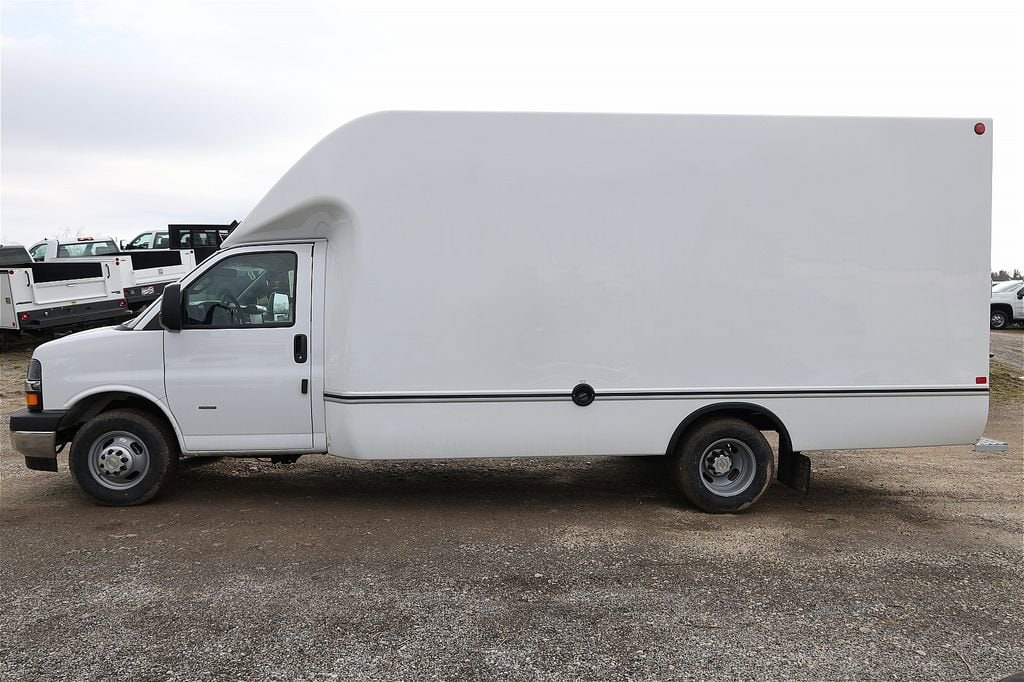 New 2026 Chevrolet Express Cutaway 3500 1WT Cutaway Van