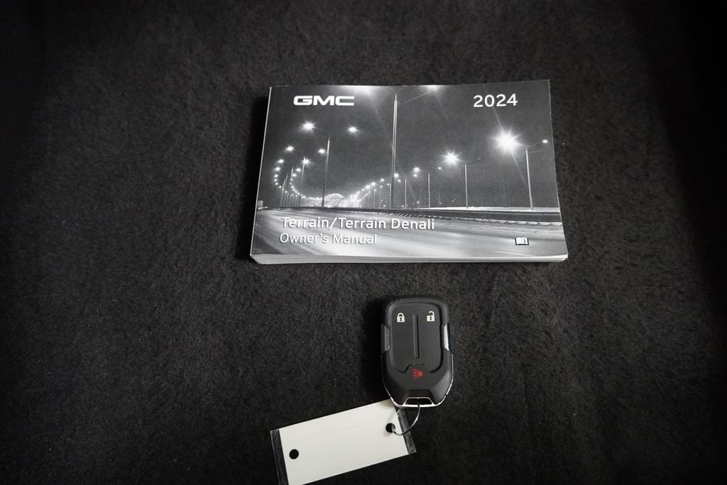 2024 GMC Terrain SLE - Photo 26