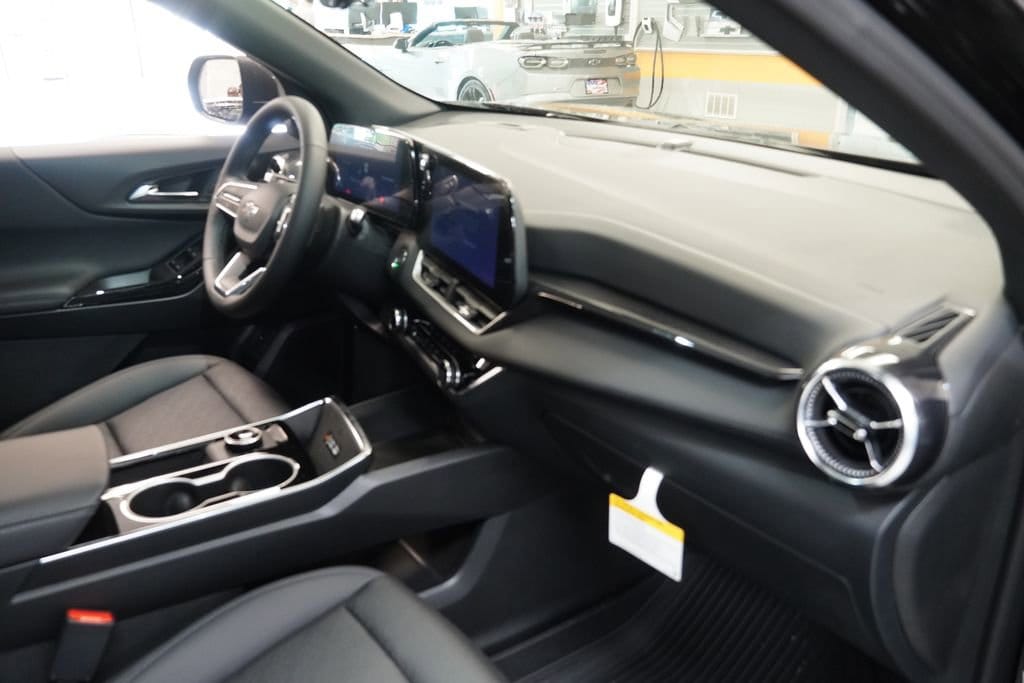 2026 Chevrolet Equinox LT - Photo 26
