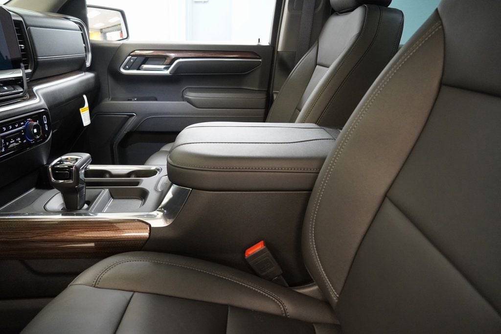 2025 Chevrolet Silverado 1500 LT - Photo 7