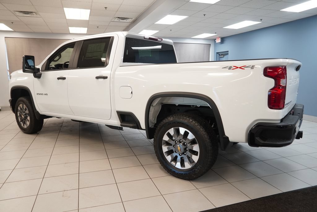 2026 Chevrolet Silverado 2500 HD Custom - Photo 6