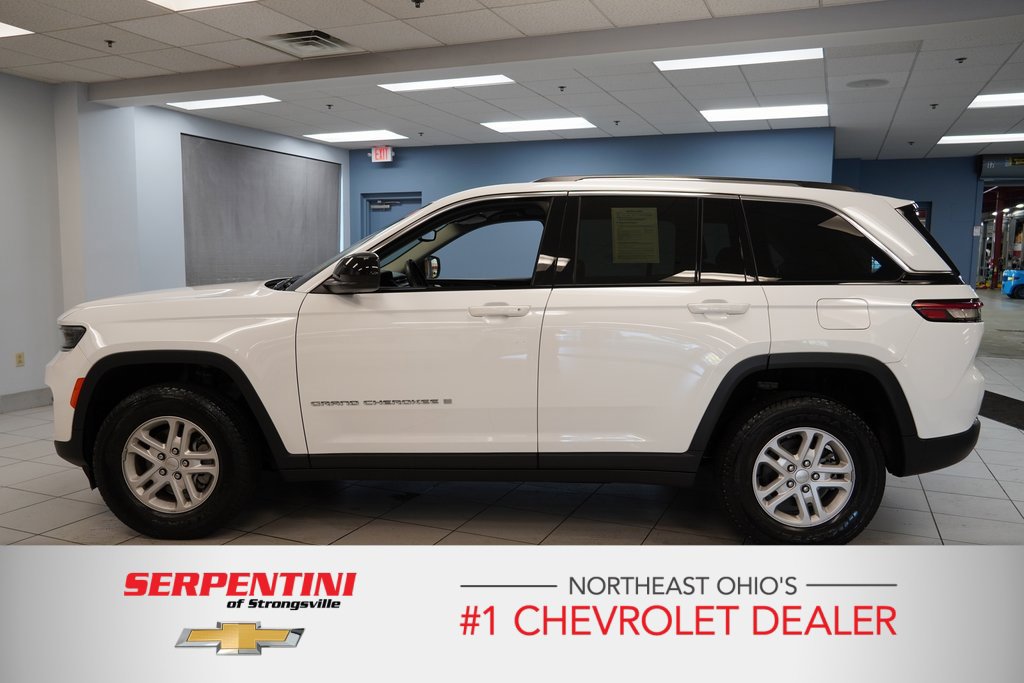 Used 2022 Jeep Grand Cherokee Laredo with VIN 1C4RJHAG5N8613125 for sale in Strongsville, OH