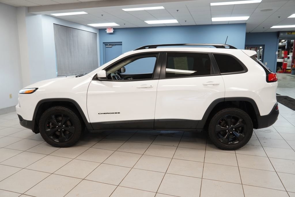 Used 2018 Jeep Cherokee Latitude with VIN 1C4PJMCB2JD547071 for sale in Strongsville, OH