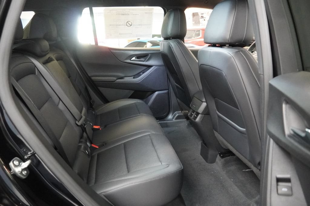 2027 Chevrolet Equinox LT - Photo 31