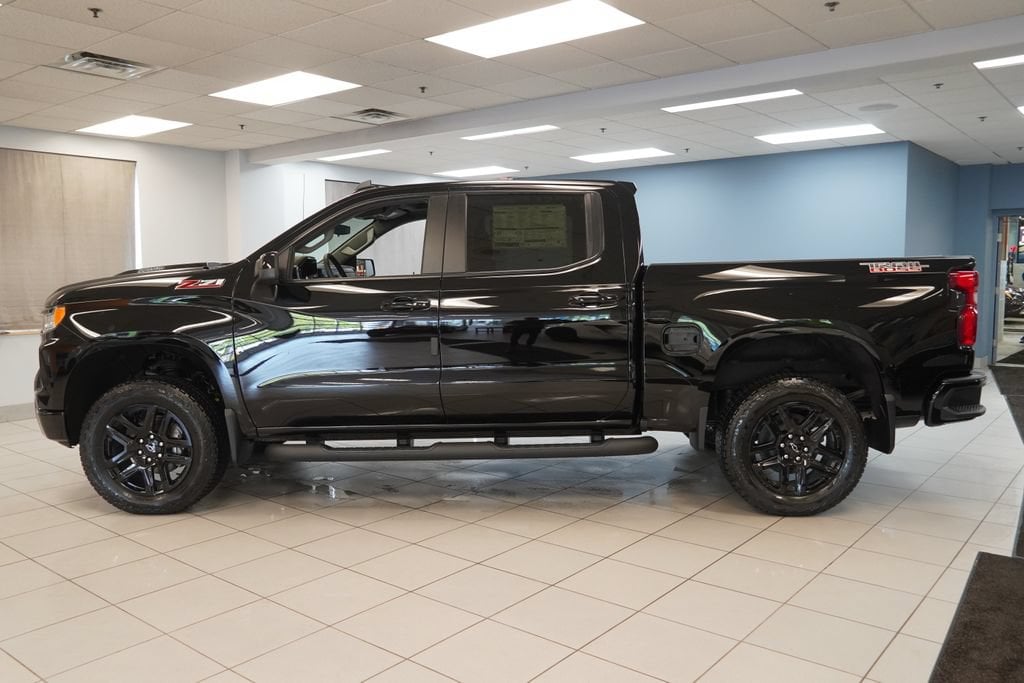 2026 Chevrolet Silverado 1500 LT Trail Boss - Photo 2