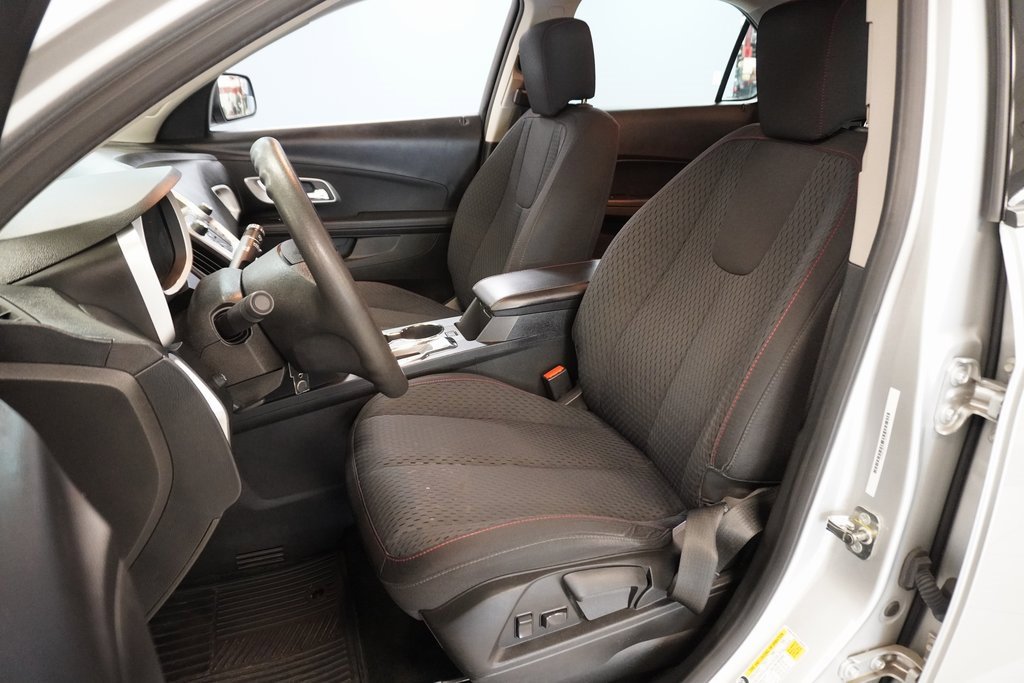 2012 Chevrolet Equinox LS photo 3