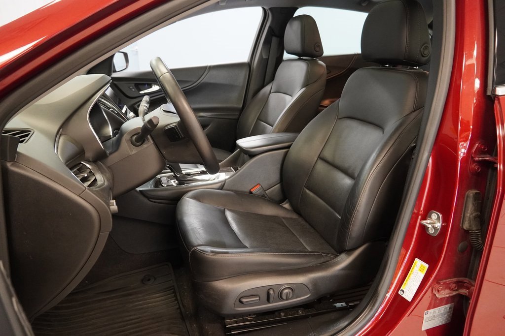 2017 Chevrolet Malibu Premier photo 3