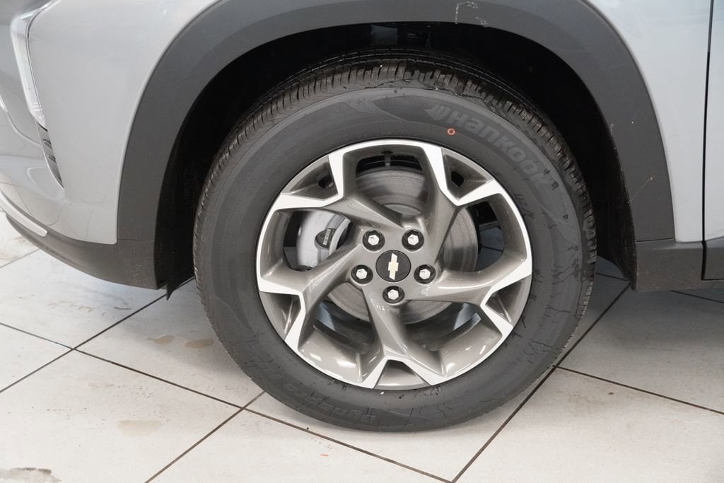 2026 Chevrolet Trax LT - Photo 18