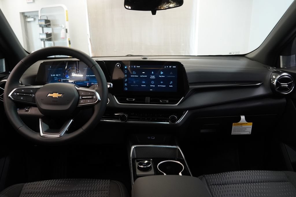 2027 Chevrolet Equinox LT - Photo 8