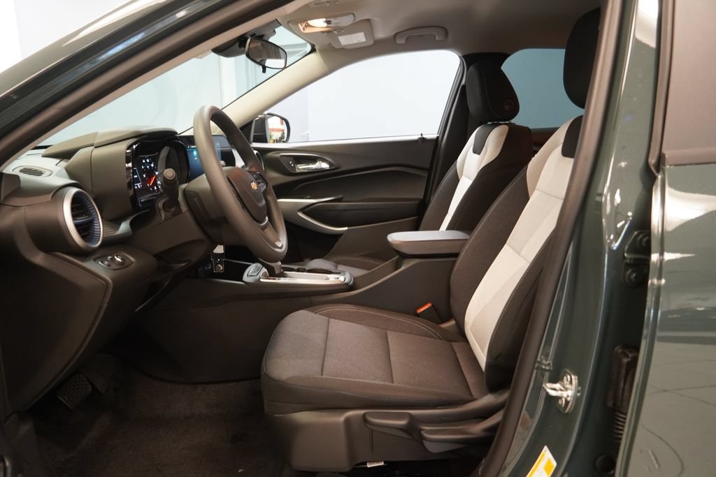 New 2026 Chevrolet Trax LS SUV