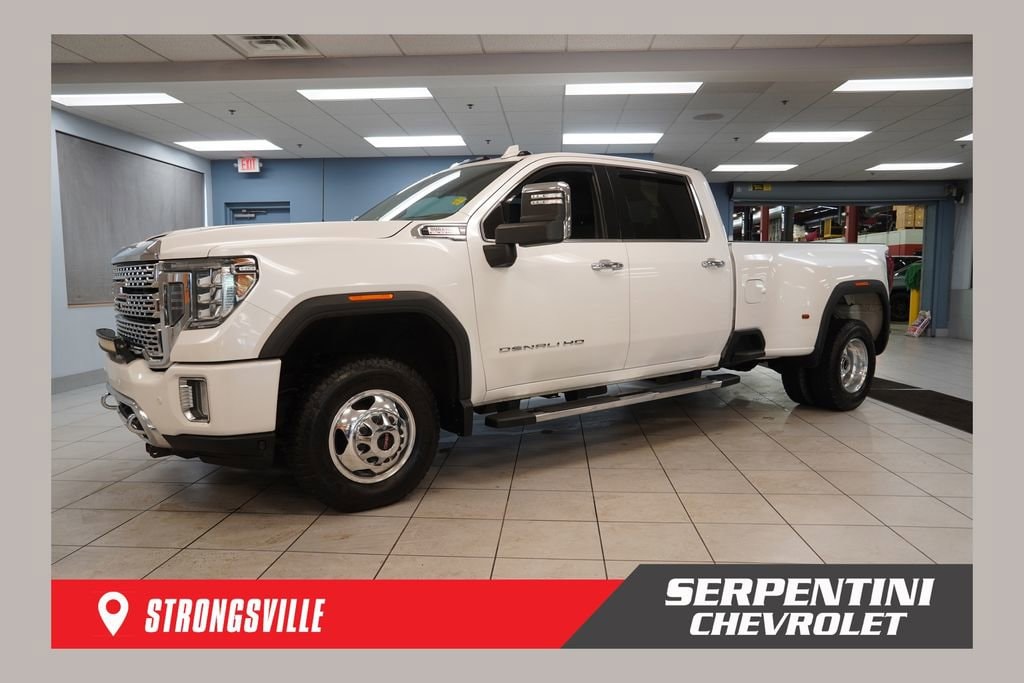 2020 GMC Sierra 4WD Crew Cab Long Box DRW Denali's photo