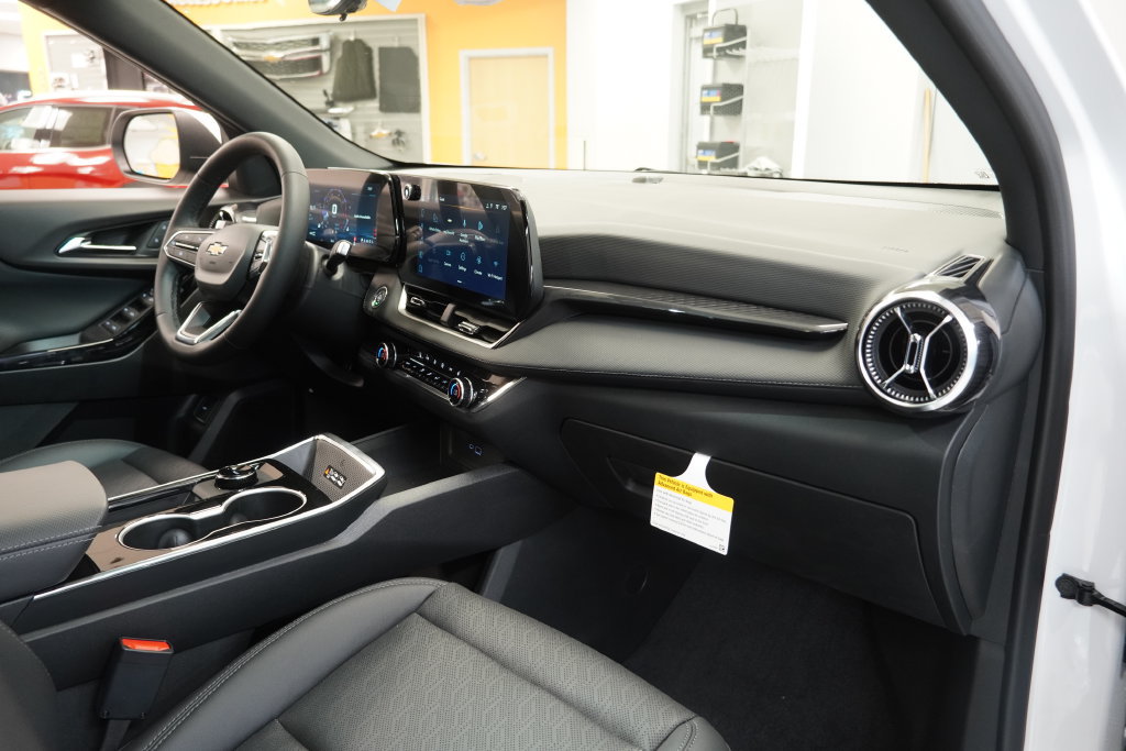2027 Chevrolet Equinox LT - Photo 39