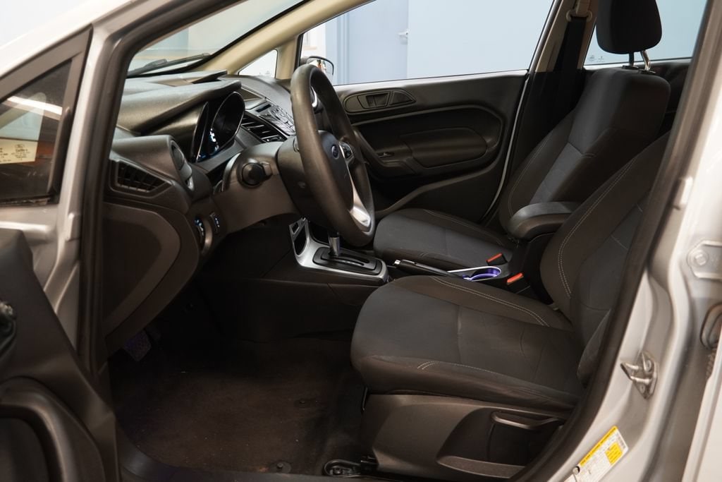 2018 Ford Fiesta SE - Photo 4