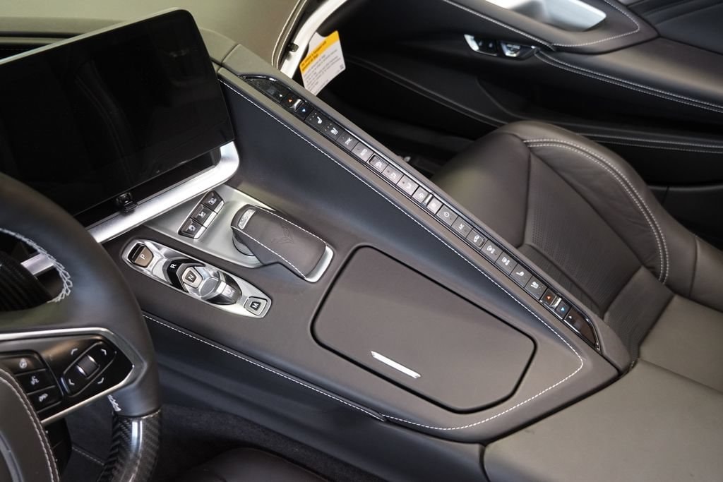 2025 Chevrolet Corvette 3LZ - Photo 8