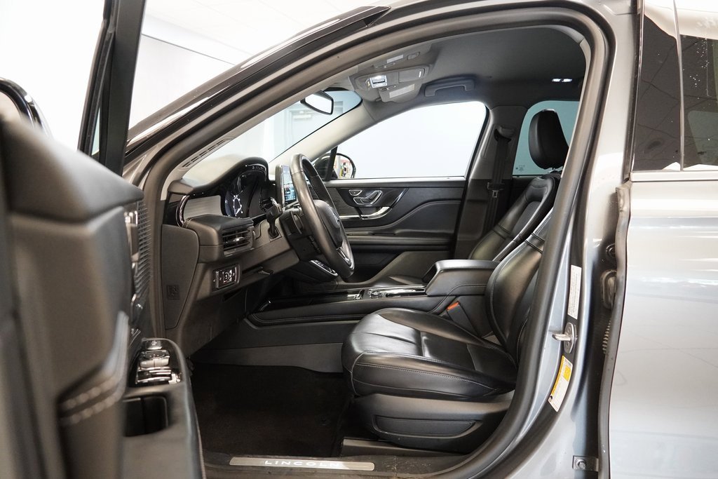 2021 Lincoln Corsair Standard photo 4